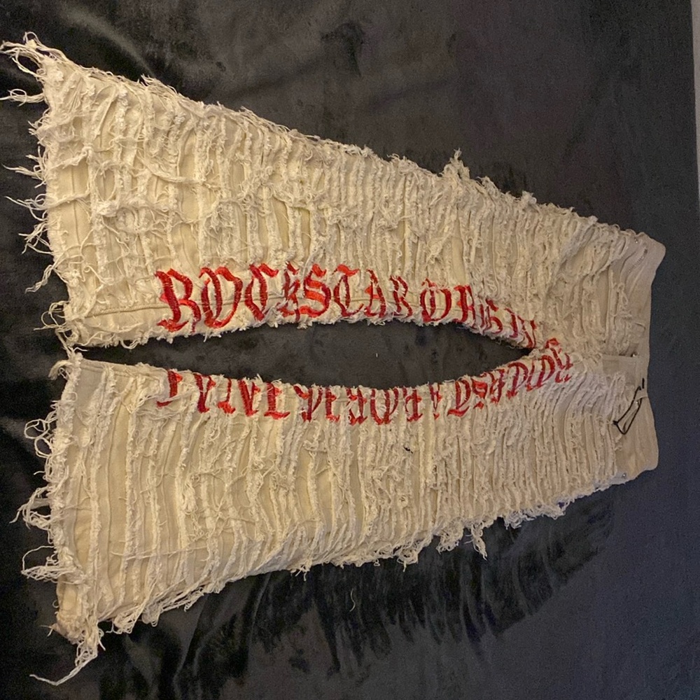 I’ve never worn them I selling all never used pairs becuase they don’t fit me